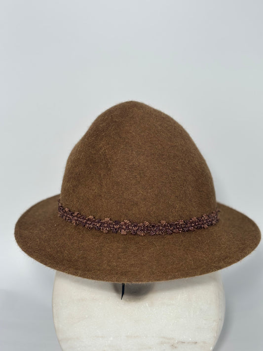 Fuzzy Round - Milliner Felt